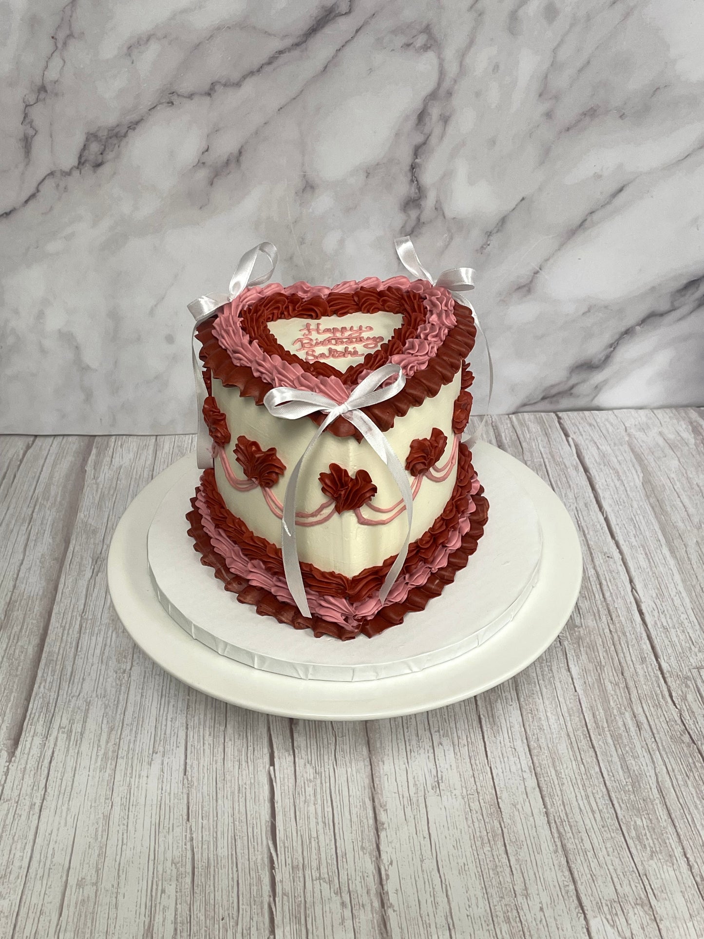Customizable Vintage style cake