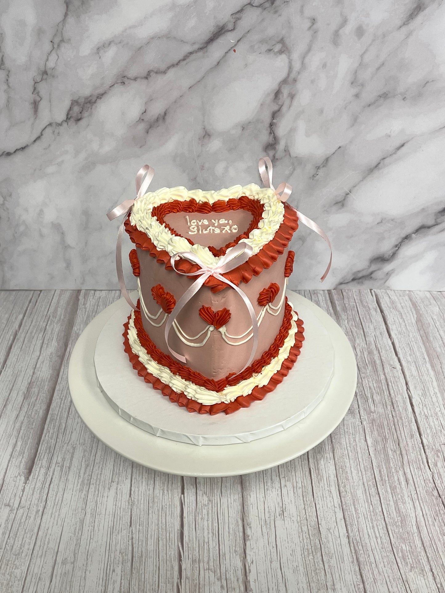 Customizable Vintage style cake