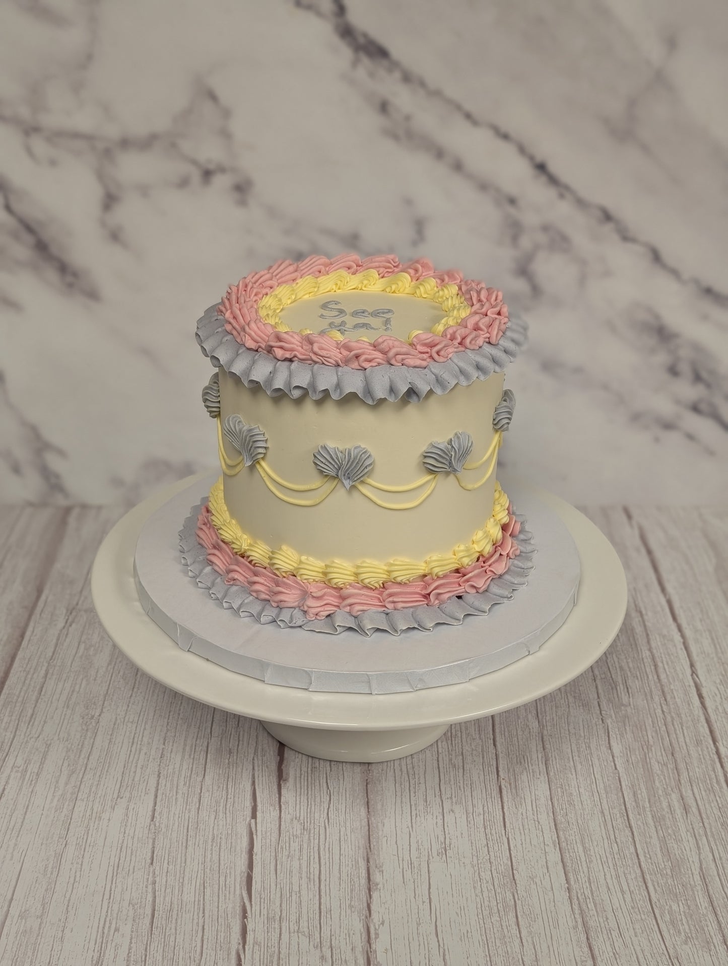 Vintage style cake