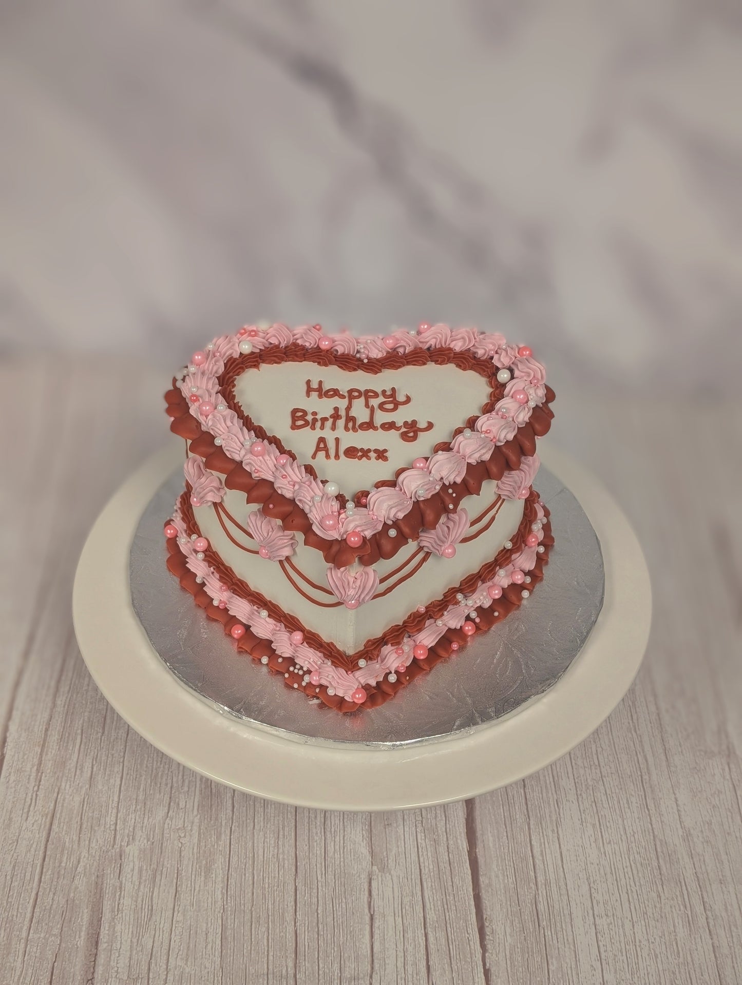 Customizable Vintage style cake