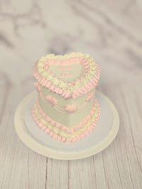 Customizable Vintage style cake