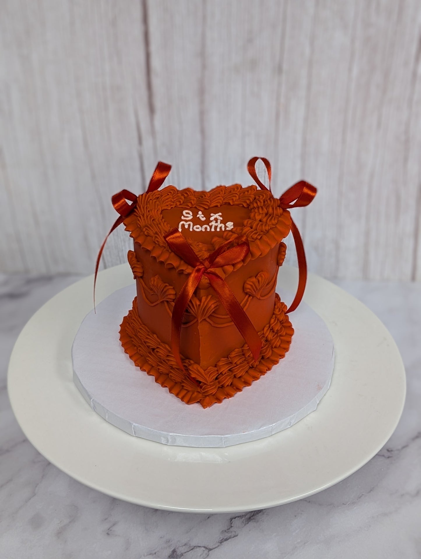 Customizable Vintage style cake